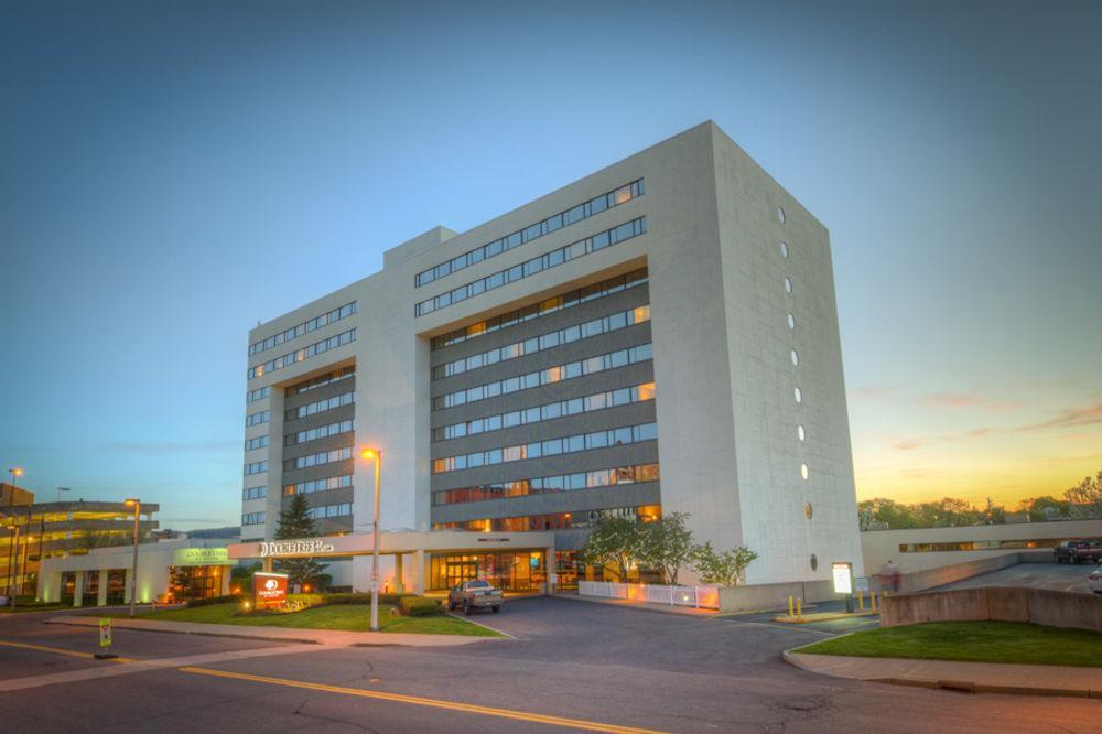 Отель Doubletree By Hilton Бингемтон Экстерьер фото